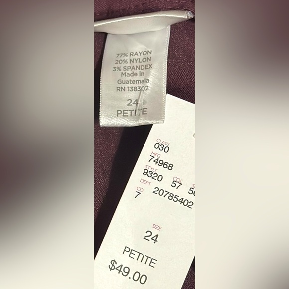 NWT Women’s Avenue pull on Stretch Pants size 24 petite - Picture 3 of 4